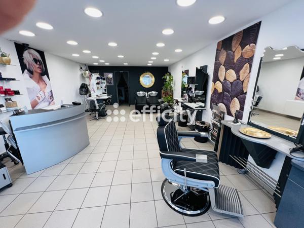 Fonds De Commerce - 80 m²