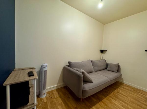 Villejuif - Studio de 29 m² - avec grande terrasse et parking en sous-sol