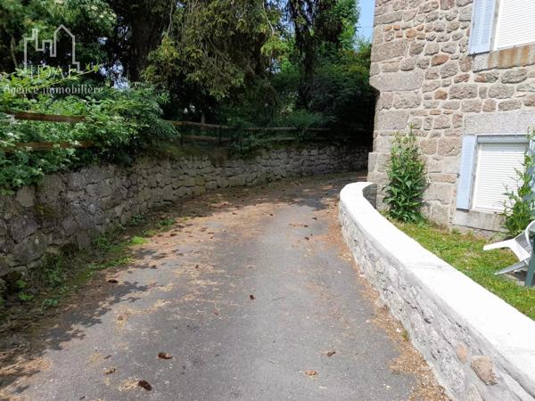 Vente Terrain 1600 m2 à Saint-Denis-en-Margeride