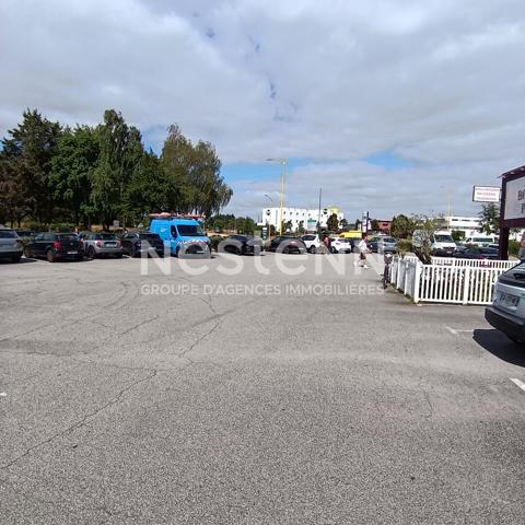 Local  professionnel à louer Vannes 140 m2-Parking