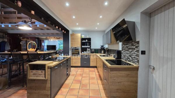 Maison d'architecte d'exception de 230m² à vendre sur LEOGNAN (33)