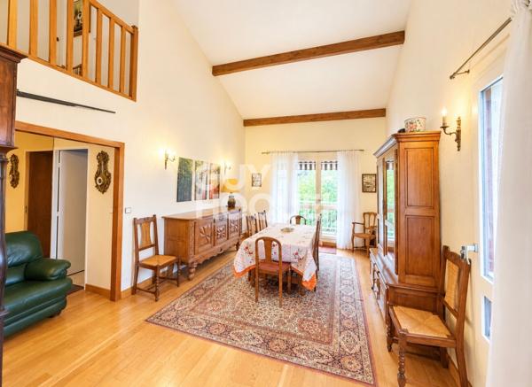 Quartier recherché !! Belle Résidence de standing ! Appartement Duplex 5 pièces à vendre à Compiègne - Réf. C2425