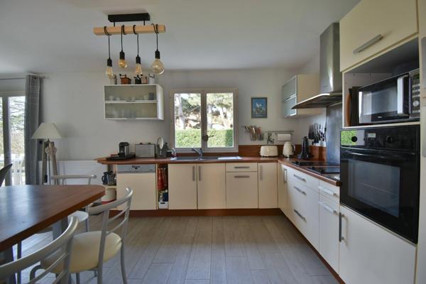 Chasselay village prisé - Maison de 155 m² - Piscine chauffée