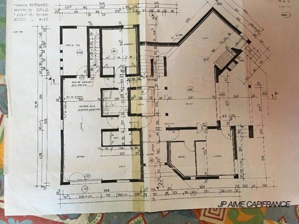 Dpt Gard (30), à vendre BAGNOLS SUR CEZE maison d'architecte de 200 m² avec piscine couverte et aménagements indépendants pour profession libérale.- Terrain de 1 268,00 m²