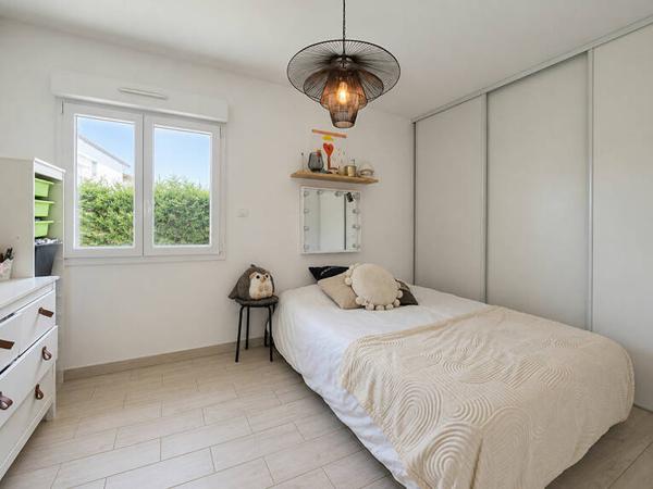 En exclusivité  T2 bis de 51 m² avec extérieur privatif d'environ 200 m²