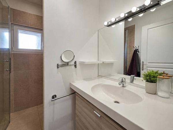 En exclusivité  T2 bis de 51 m² avec extérieur privatif d'environ 200 m²