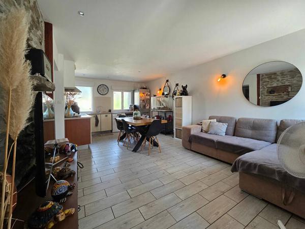 En exclusivité  T2 bis de 51 m² avec extérieur privatif d'environ 200 m²