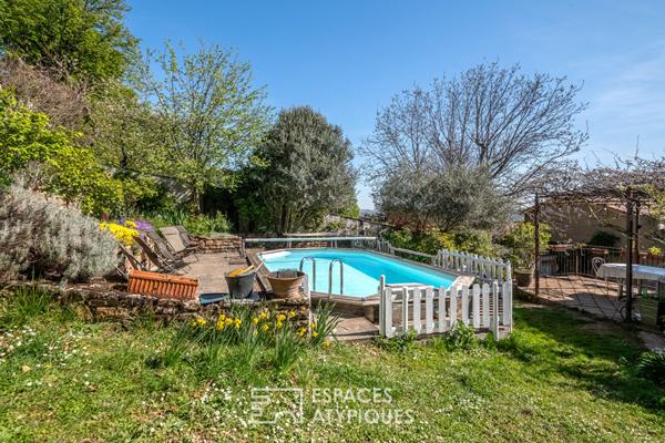 Maison en Pierres Dorées au coeur du Vieux Collonges