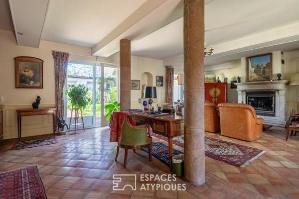 Maison en Pierres Dorées au coeur du Vieux Collonges