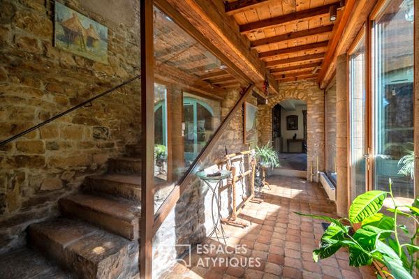 Maison en Pierres Dorées au coeur du Vieux Collonges