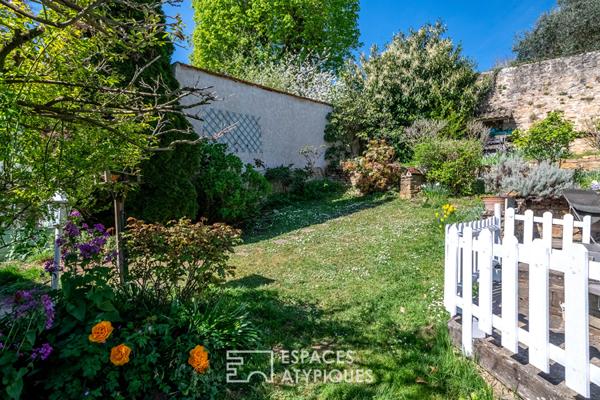 Maison en Pierres Dorées au coeur du Vieux Collonges