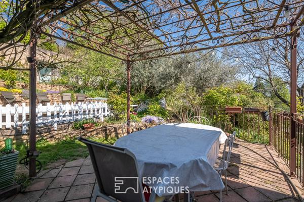 Maison en Pierres Dorées au coeur du Vieux Collonges