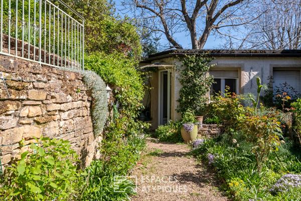 Maison en Pierres Dorées au coeur du Vieux Collonges