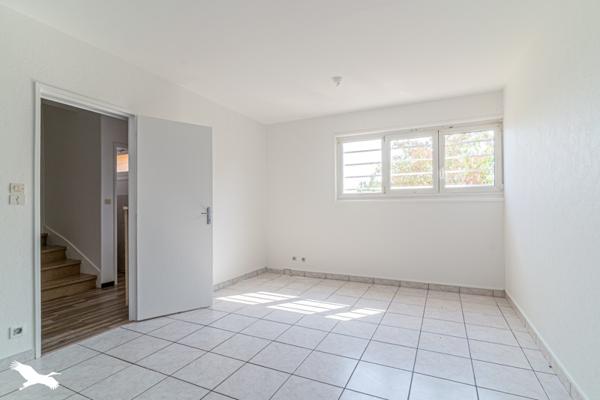 Maison 324 632 € Villenave-d'Ornon 4 p 79 m² DPE D