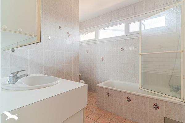 Maison 324 632 € Villenave-d'Ornon 4 p 79 m² DPE D