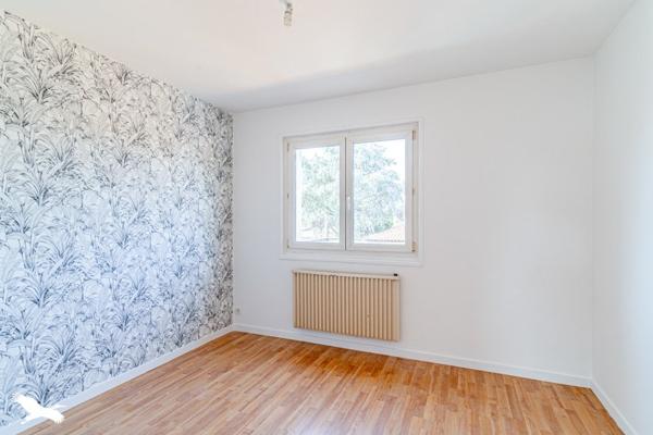 Maison 324 632 € Villenave-d'Ornon 4 p 79 m² DPE D