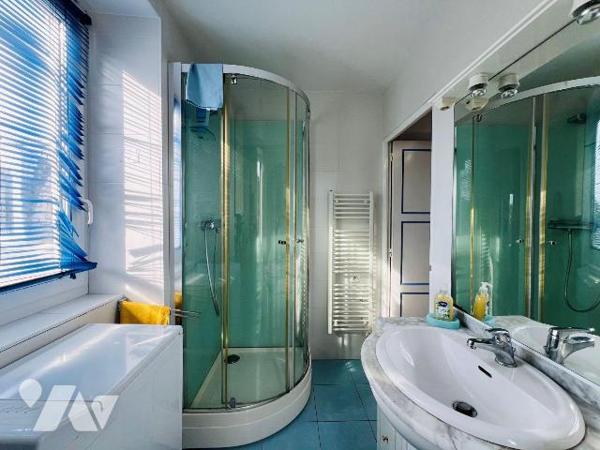 A VENDRE - PORNICHET -  BORD DE MER - EMPLACEMENT DE CHOIX - APPARTEMENT TYPE 3 
Dans résidenc...