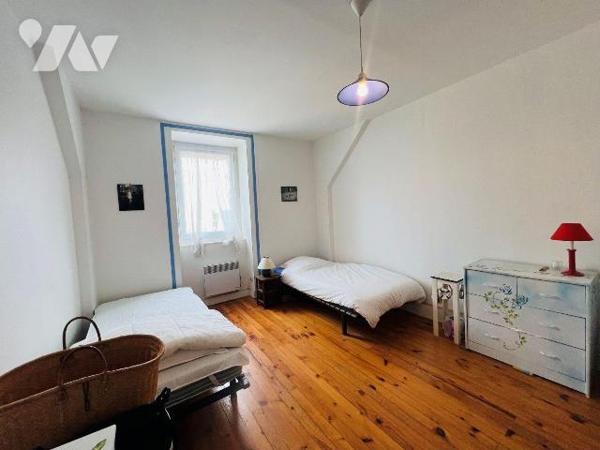 A VENDRE - PORNICHET -  BORD DE MER - EMPLACEMENT DE CHOIX - APPARTEMENT TYPE 3 
Dans résidenc...