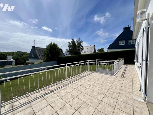 LE TER - MAISON DE PLAIN PIED SUR 560M2 DE TERRAIN AV. GARAGES