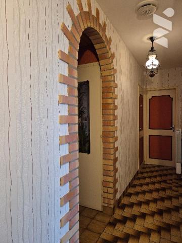 A LUCON, pavillon de plain-pied de 130 m²,  4 chbres, 1 bureau et terrain clos et arboré de 866 m².