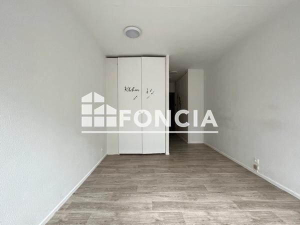 Location Studio 18.93 m² - 49-55 RUE DONISSAN Bordeaux 33000