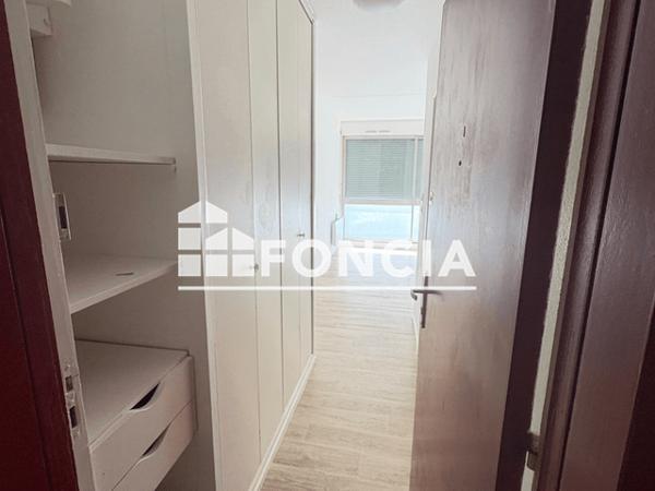 Location Studio 18.93 m² - 49-55 RUE DONISSAN Bordeaux 33000
