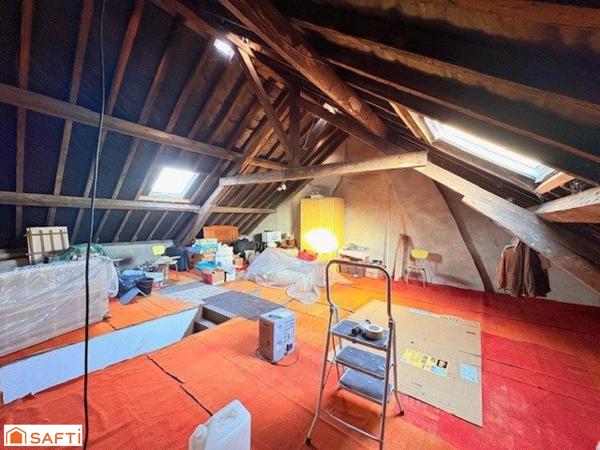 Maison individuelle à Quiévrechain avec garage +passage sur coté+ dépendances /4 chambres !!