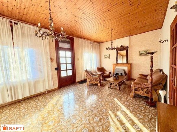 Maison individuelle à Quiévrechain avec garage +passage sur coté+ dépendances /4 chambres !!