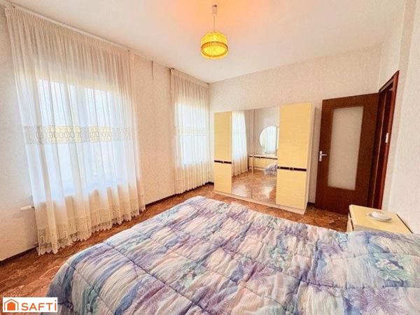 Maison individuelle à Quiévrechain avec garage +passage sur coté+ dépendances /4 chambres !!