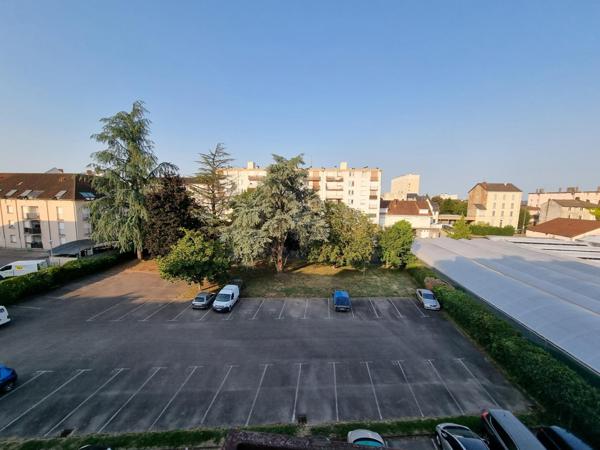 Appartement à LIMOGES, 87000 - 2 pièces 49m²