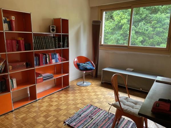 Maison d’architecte dans un domaine privé aux portes de Saint-Germain-en-Laye