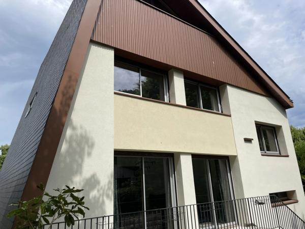 Maison d’architecte dans un domaine privé aux portes de Saint-Germain-en-Laye