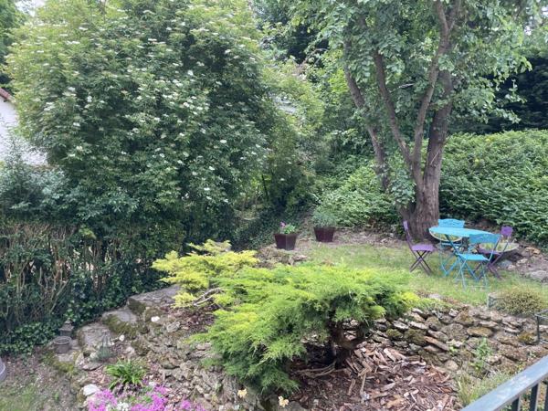 Maison d’architecte dans un domaine privé aux portes de Saint-Germain-en-Laye