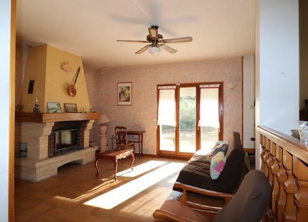 Maison à vendre    5 pièces • 175 m2 Saint-Maximin-la-Sainte-Baume