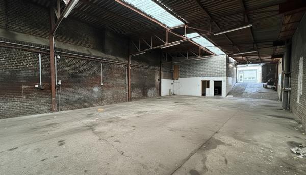 Local d’activité / entrepôt loué avec surface disponible – 450 m² – Roubaix – Opportunité investisseur ou utilisateur