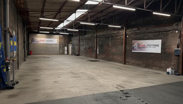 Local d’activité / entrepôt loué avec surface disponible – 450 m² – Roubaix – Opportunité investisseur ou utilisateur