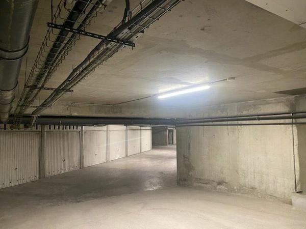 Stationnement à louer    12 m2 Sainte-Maxime