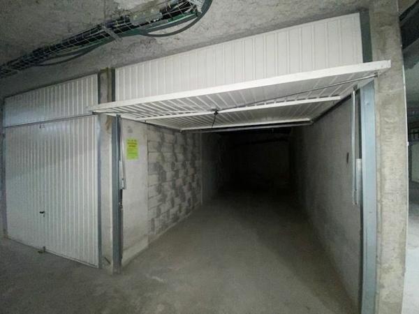 Stationnement à louer    12 m2 Sainte-Maxime
