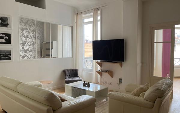 Appartement à louer    3 pièces • 74 m2 Pau
