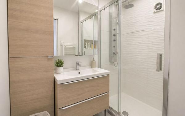 Appartement à vendre    3 pièces • 61,08 m2 Marseille 13