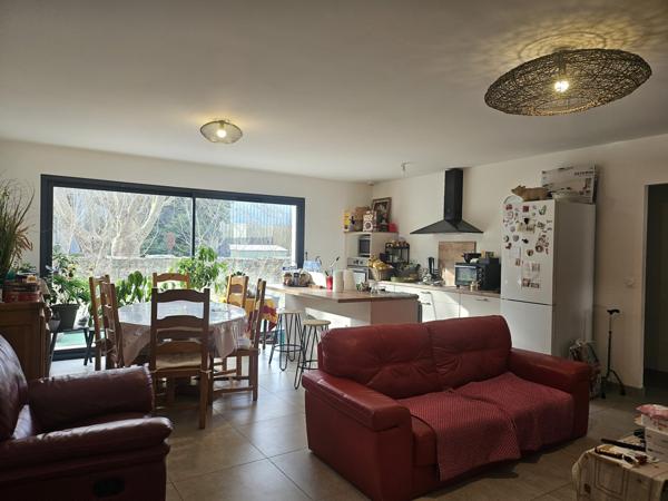 Camaret-sur-Aigues (84850) Maison 4 pièce(s) 85 m2 avec garage