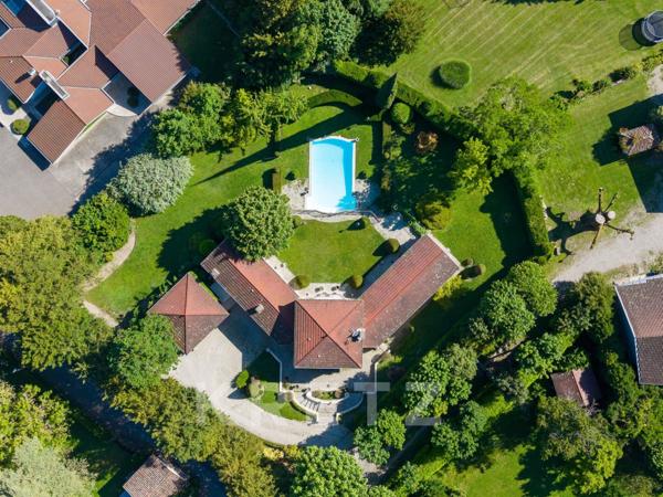 Magnifique villa MEYLAN, quartier privilégié