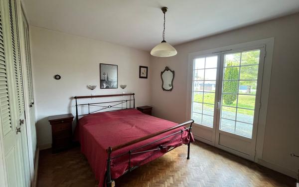 Maison à vendre    6 pièces •  Parentis-en-Born