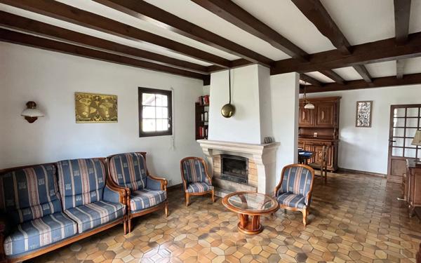 Maison à vendre    6 pièces •  Parentis-en-Born