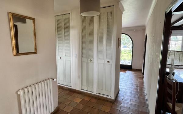 Maison à vendre    6 pièces •  Parentis-en-Born