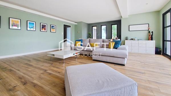 Maison d'architecte, proche centre-ville.