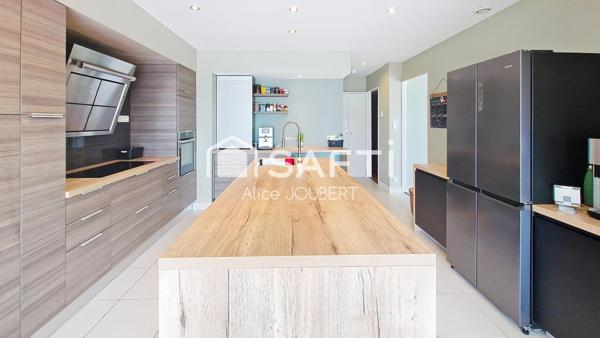 Maison d'architecte, proche centre-ville.