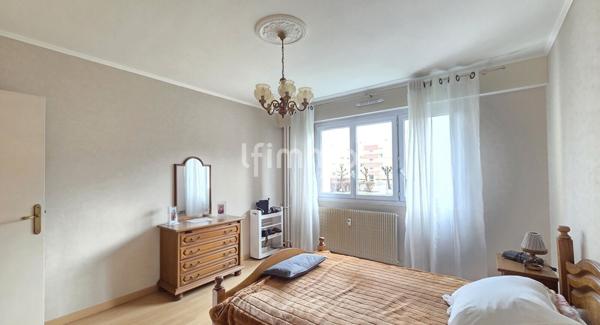 T3 traversant, balcon, parking et cave