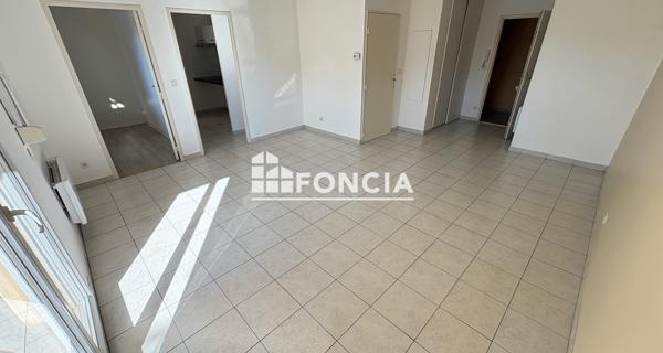 Location Appartement 2 pièces 45 m² - Guilherand-granges 07500