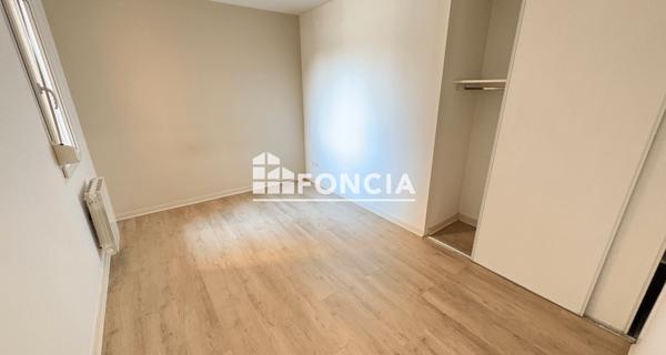 Location Appartement 2 pièces 45 m² - Guilherand-granges 07500